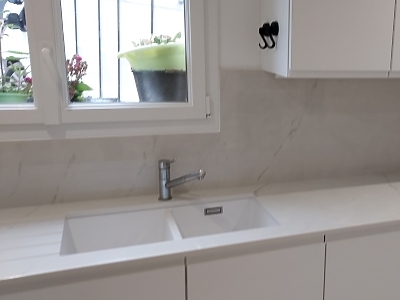 Plan de travail en Dekton Tundra 22 en finition polie